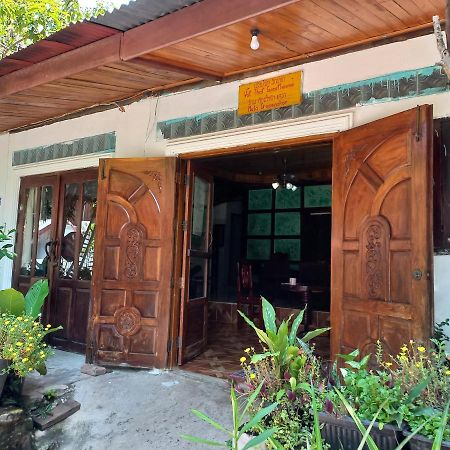 Watthat Backpacker Hostel Luang Prabang Dış mekan fotoğraf