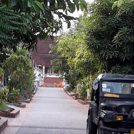 Watthat Backpacker Hostel Luang Prabang Dış mekan fotoğraf