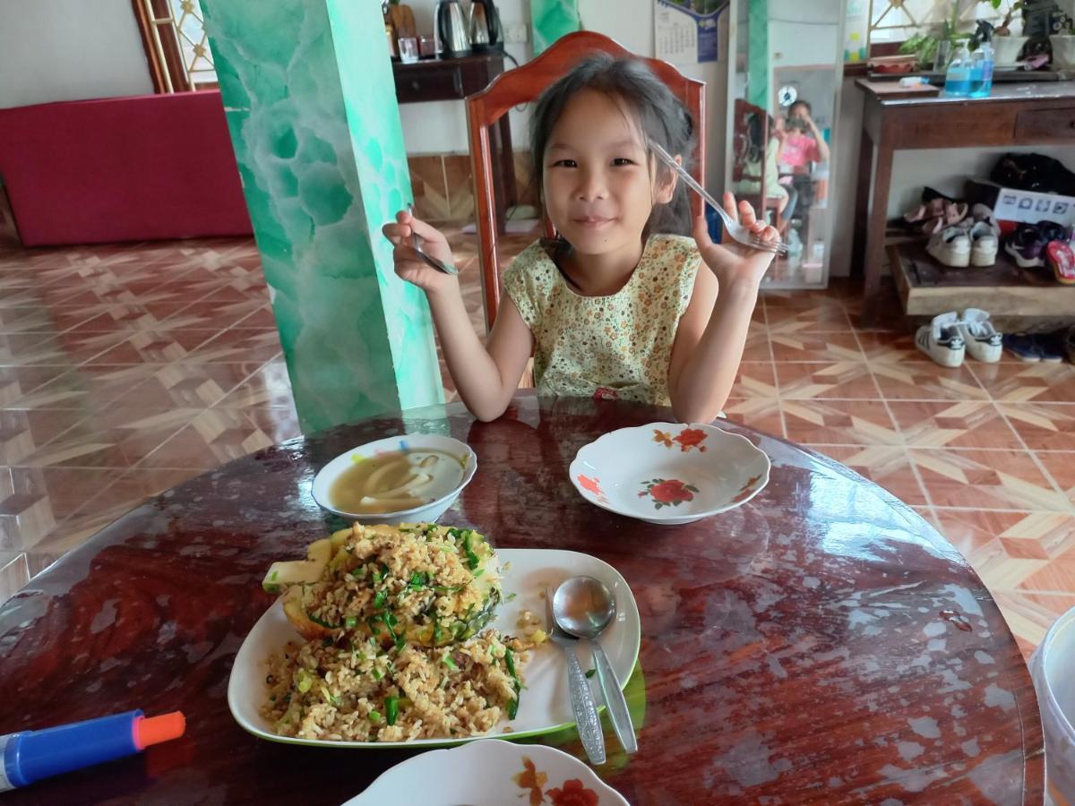 Watthat Backpacker Hostel Luang Prabang Dış mekan fotoğraf