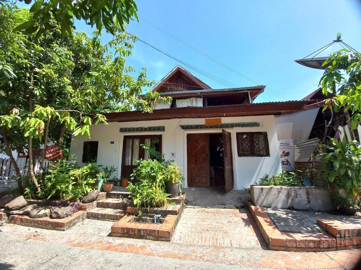 Watthat Backpacker Hostel Luang Prabang Dış mekan fotoğraf