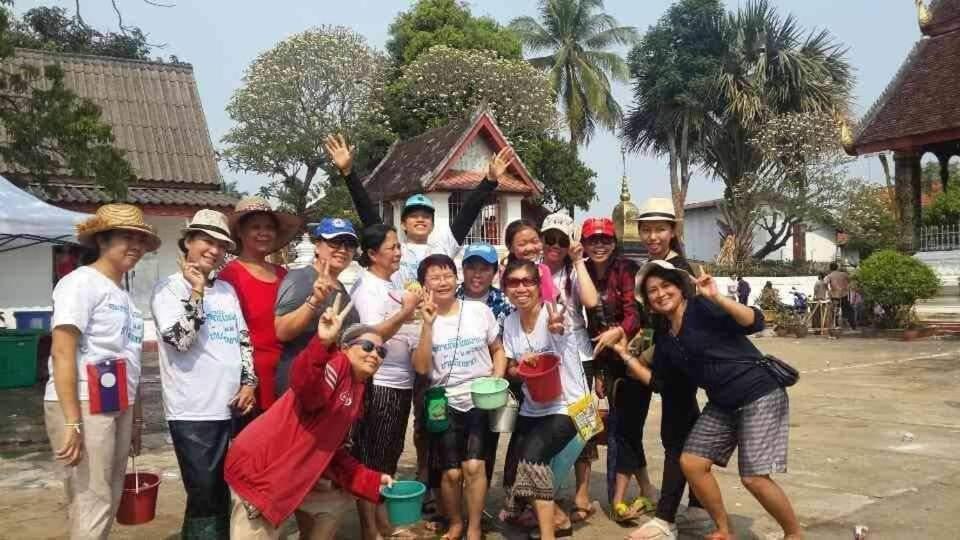 Watthat Backpacker Hostel Luang Prabang Dış mekan fotoğraf