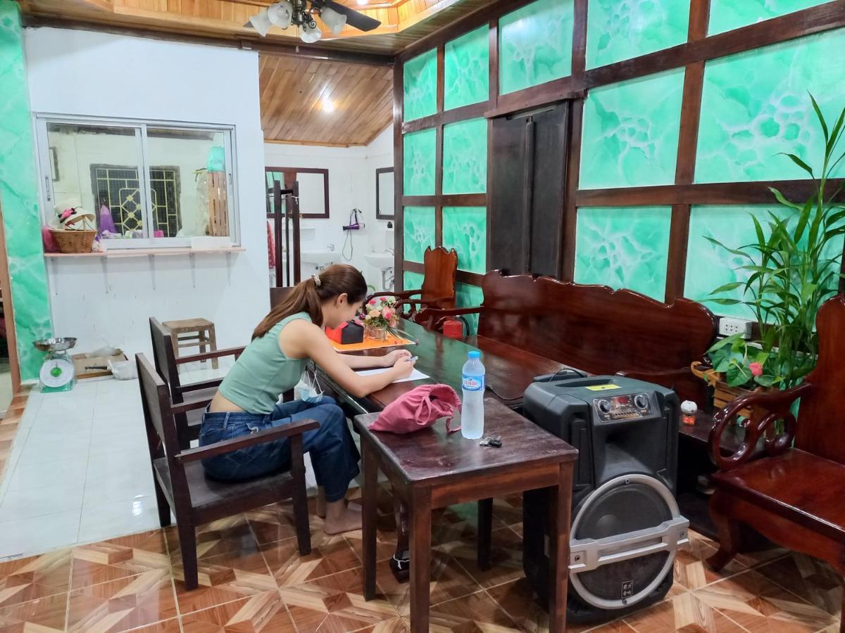 Watthat Backpacker Hostel Luang Prabang Dış mekan fotoğraf