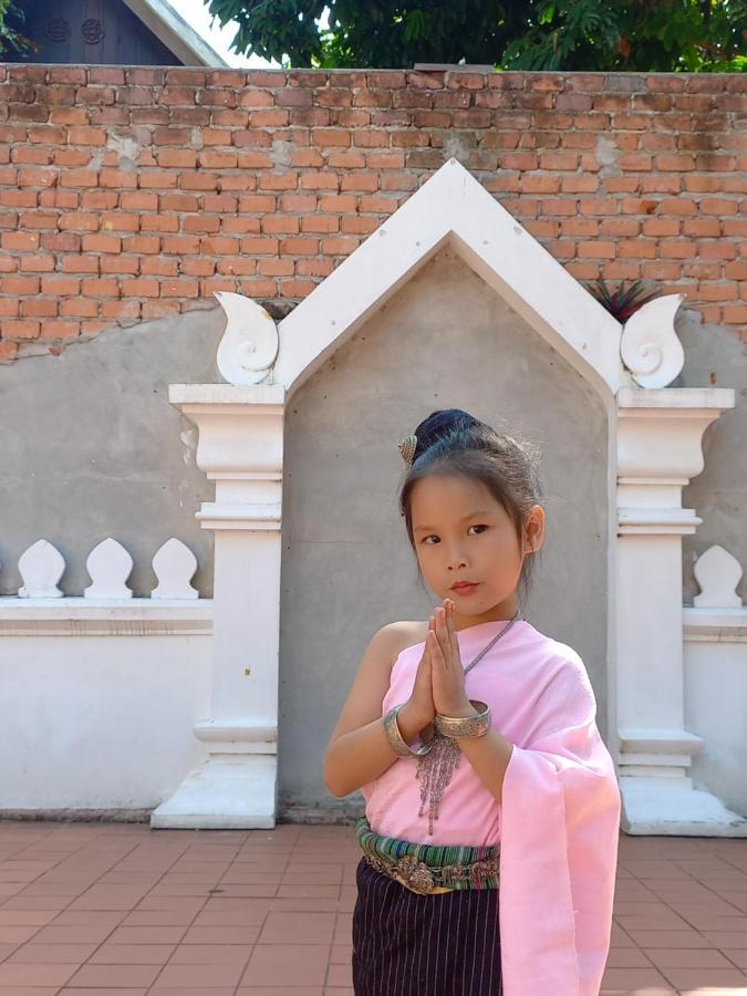 Watthat Backpacker Hostel Luang Prabang Dış mekan fotoğraf