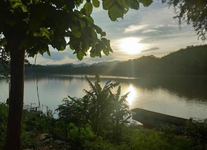 Watthat Backpacker Hostel Luang Prabang Dış mekan fotoğraf