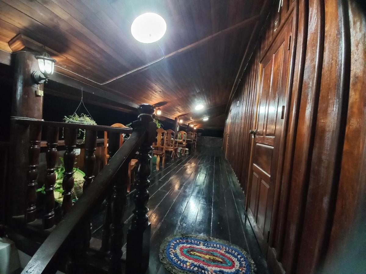 Watthat Backpacker Hostel Luang Prabang Dış mekan fotoğraf