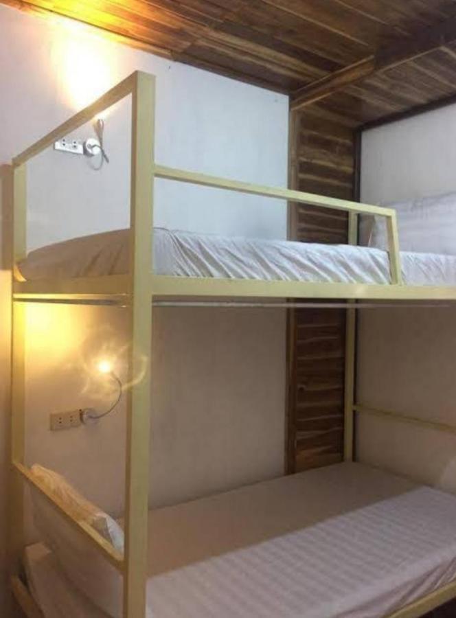 Watthat Backpacker Hostel Luang Prabang Dış mekan fotoğraf